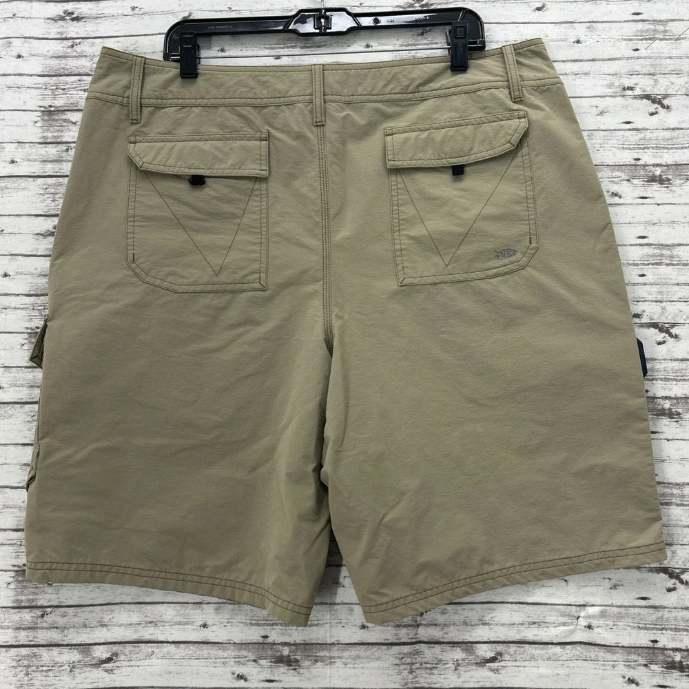 AFTCO Performance Cargo Fishing Shorts Men's Size 38 Khaki Nylon Stretch